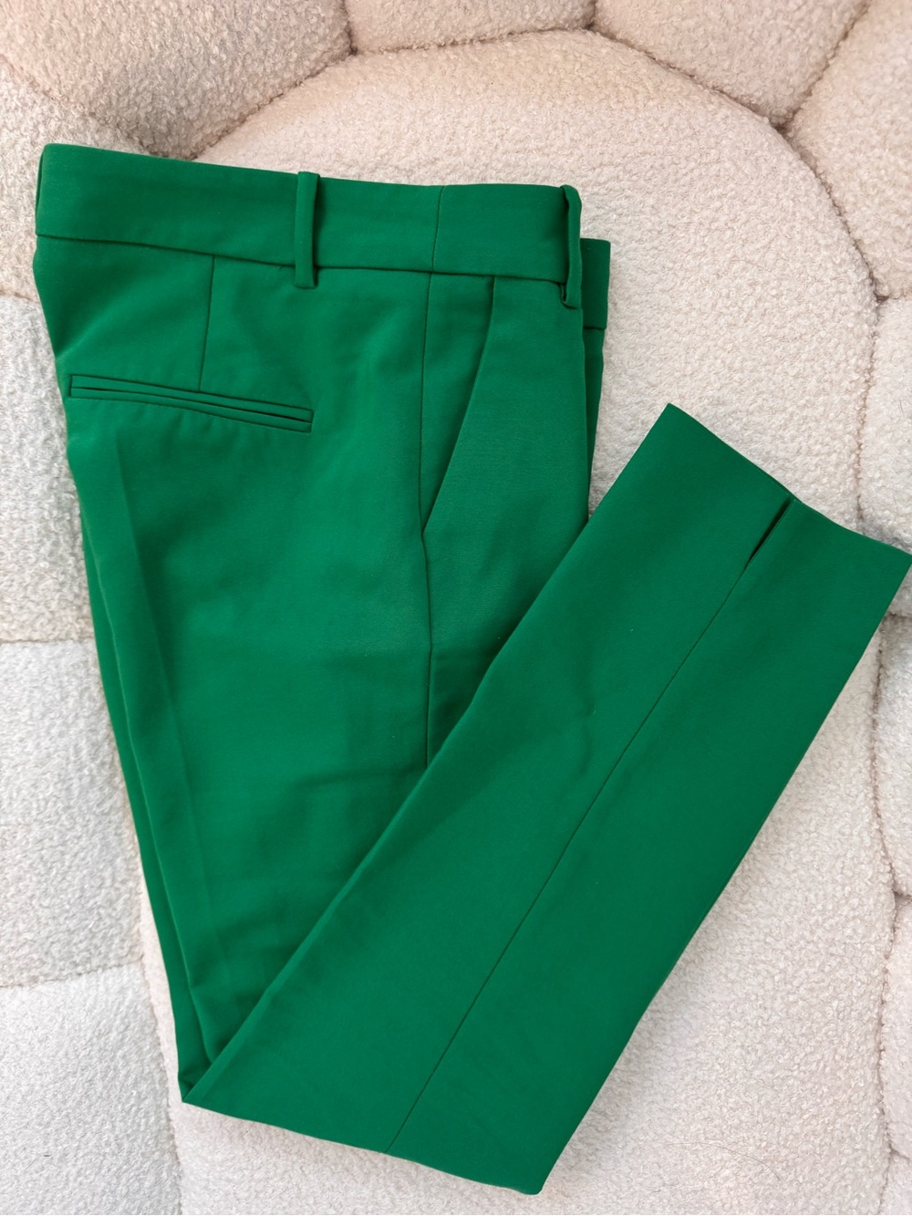 Zara - Women Green Pants. Size US 2. - Picture 3 of 7